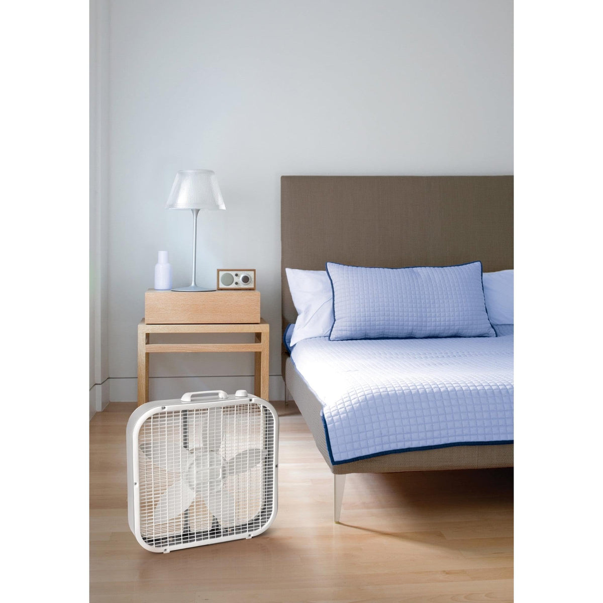 20 Inch White Box Fan K582